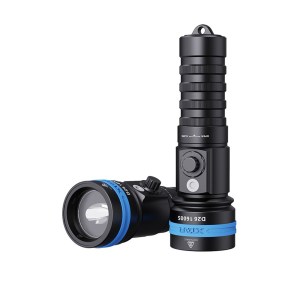 XTAR-D26-1600S-Diving-Flashlight-04
